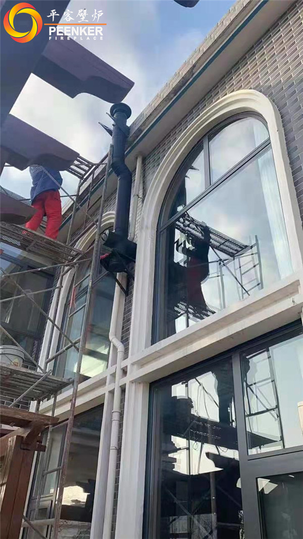 鹽城東臺(tái)丹麥Aduro A9真火壁爐安裝.jpg