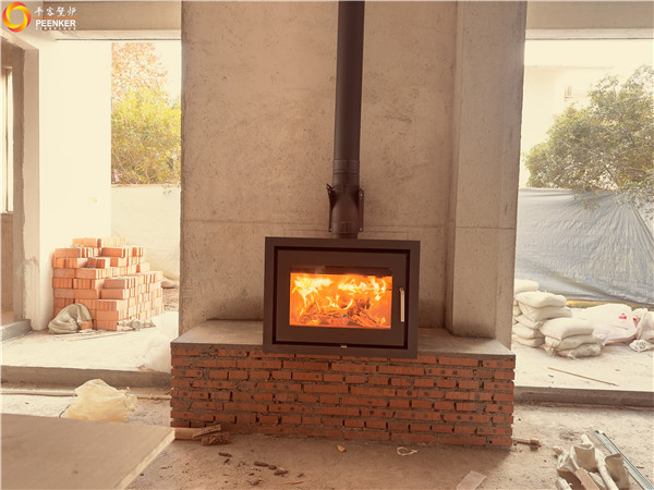 上海新虹橋小別墅丹麥Morso 5660對(duì)流型壁爐安裝.jpg
