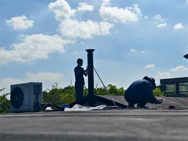 蘇州本色美術館丹麥Aduro 15壁爐安裝.jpg